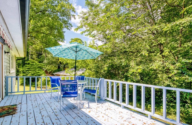 Recently renovated home in quiet location with decks, WiFi, fireplace, AC, & W/D