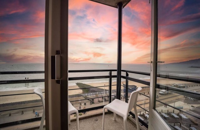 Recharge by the Sea with Sauna Access! Free Breakfast Onsite!