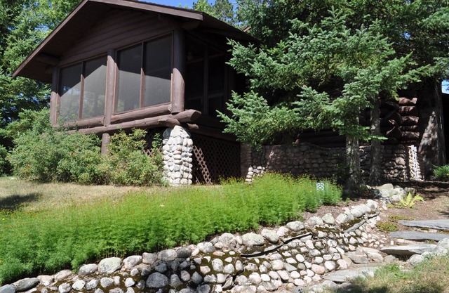 Cabina de troncos en Norwegian Bay, Lago Vermilion, Mn