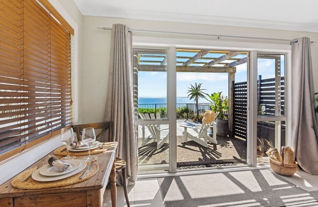 Red Beach Retreat - Whangaparaoa Peninsula