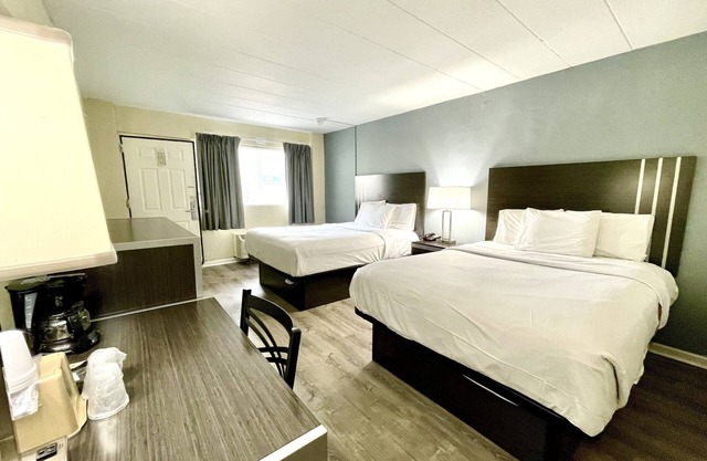 Red Carpet Inn & Suites