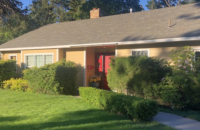 Red Door Private Home