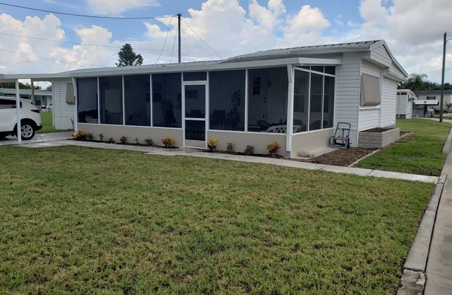 Red Fish Pass - Cozy 2-bedroom 1.5 bath on shared launch on Charming Pine Island