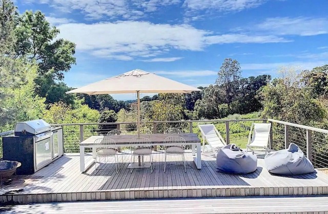 "Red Hill Lane"5BedroomVineyard&RuralValleyViews