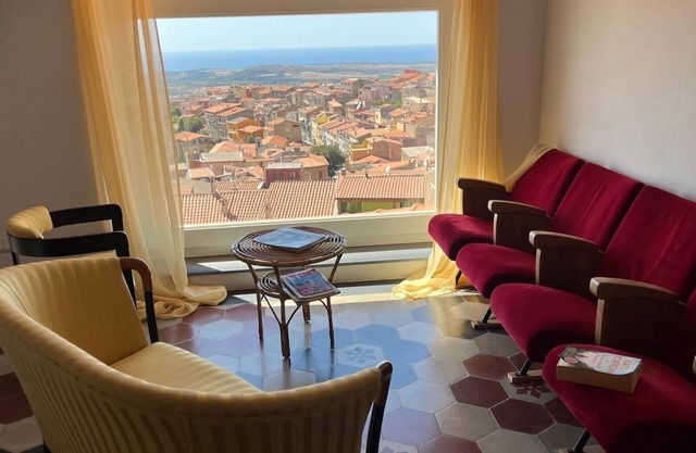 PISO INCREÍBLE - SARDEÑA CHARME Y RELAX CON TERRAZA - WIFI