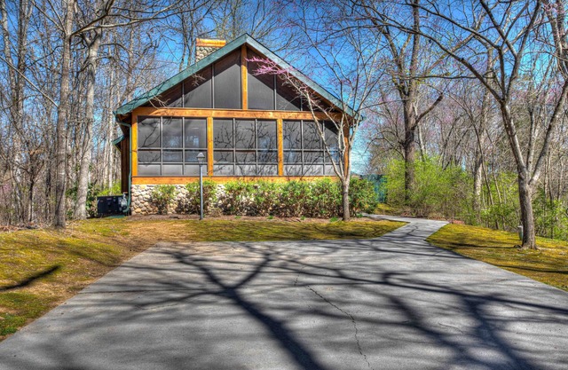 Red Leaf Lodge. Tu hogar lejos del hogar en Smokies