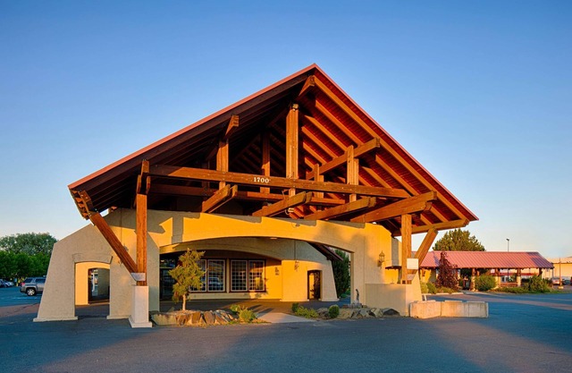 Red Lion Hotel & Conference Center Ellensburg