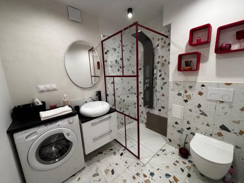 Red Poppy Apartment