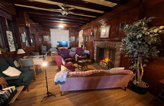 Red Rock Inn