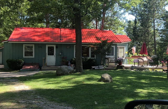 Hilltop Cottage con vistas al lago W / Bunkhouse extra y mascotas!