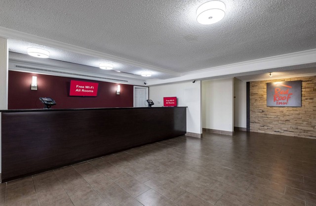 Red Roof Inn Houston North - FM 1960 & I-45