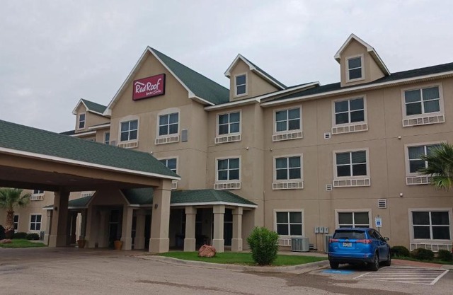 Red Roof Inn & Suites Midland