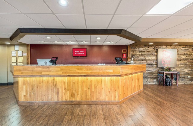 Red Roof Inn & Suites Pigeon Forge - Parkway