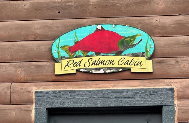 Red Salmon Cabin - Cozy retreat with bay views, a shared hot tub, and fire pit!