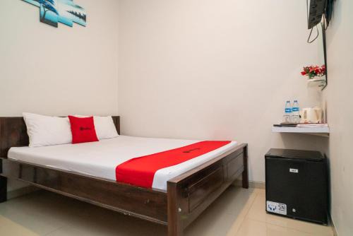 RedDoorz at MERR Rungkut Jl Gunung Anyar