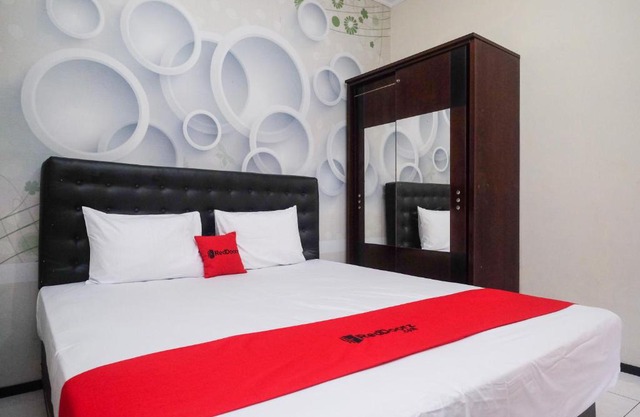 RedDoorz @ Griya Bougenville Magelang