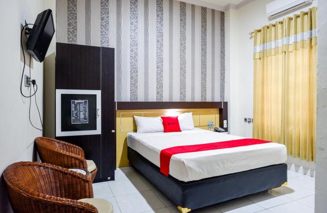 RedDoorz @ Hotel Bumi Palupy