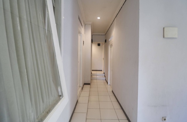 RedDoorz @ Jalan Gatot Subroto Jakarta