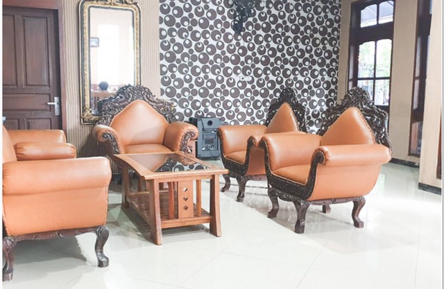 RedDoorz near Bojonegoro Train Station