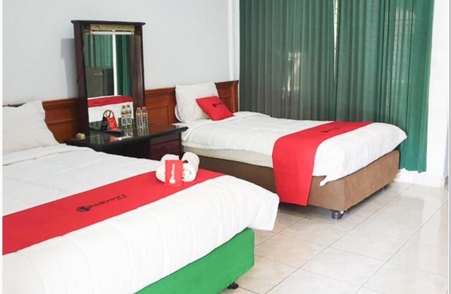 RedDoorz near Bojonegoro Train Station