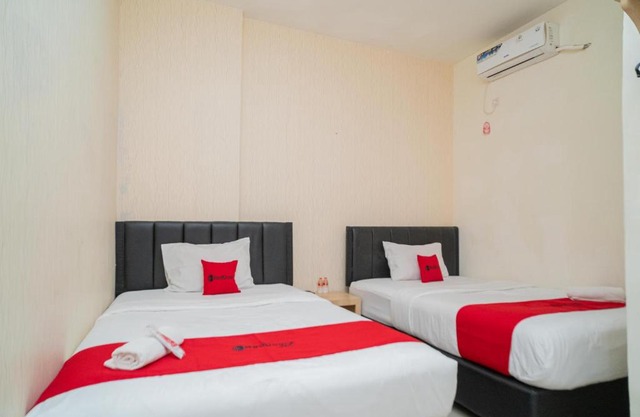 RedDoorz near Flyover Arjosari Malang