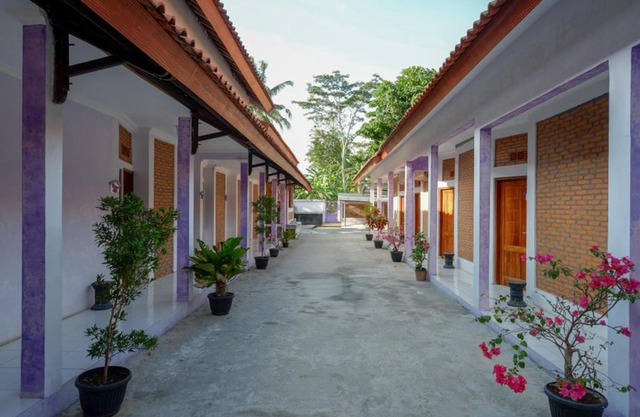RedDoorz near Goa Jatijajar 2