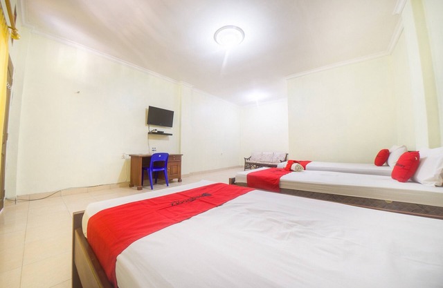 RedDoorz near Nusa Cendana University