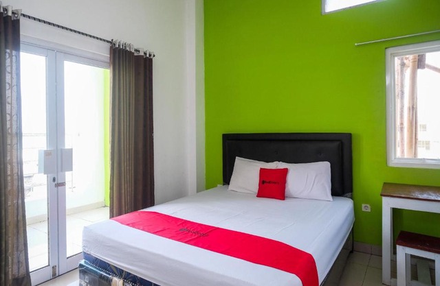 RedDoorz near Pakuwon Mall Solo Baru