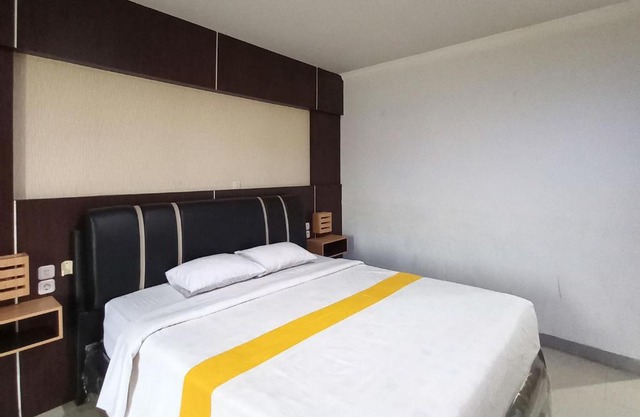 RedDoorz near Poso City Mall