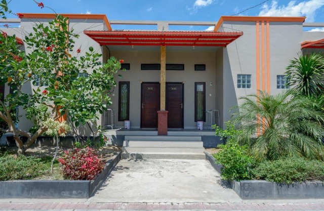 RedDoorz near Taman Makam Pahlawan Tatura