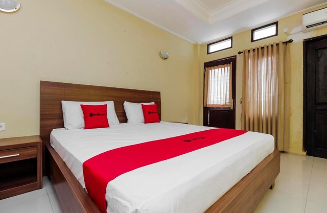 RedDoorz near Taman Samarendah Samarinda