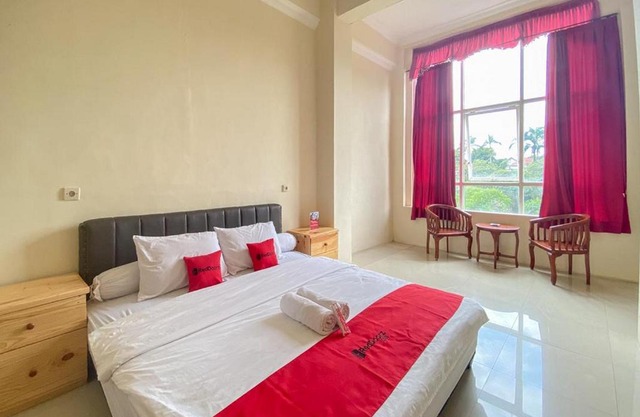 RedDoorz near Universitas Merdeka Malang 2