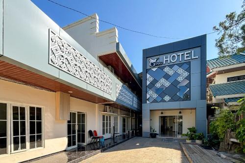 RedDoorz Plus at GNG Hotel El Tari Airport Kupang