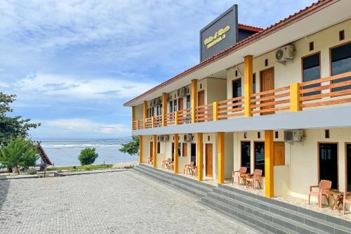 RedDoorz Plus at Pantai Sayangheulang Garut