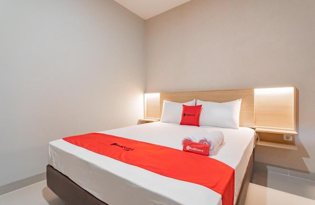 RedDoorz Plus @ Karapitan Street