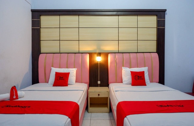 RedDoorz Plus Syariah near Stasiun Pekalongan 2