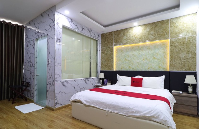 RedDoorz Plus Vienna Hotel