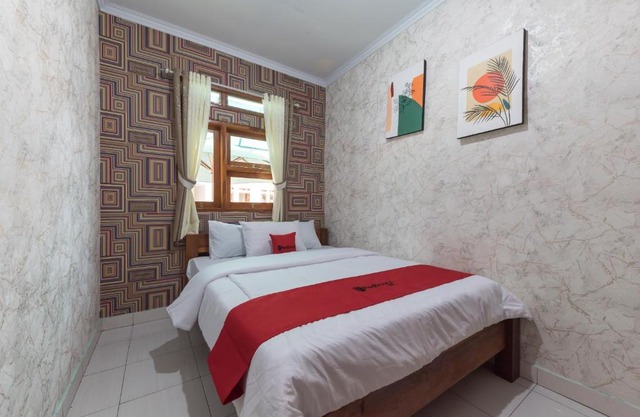 RedDoorz Resort @ Ciater 2