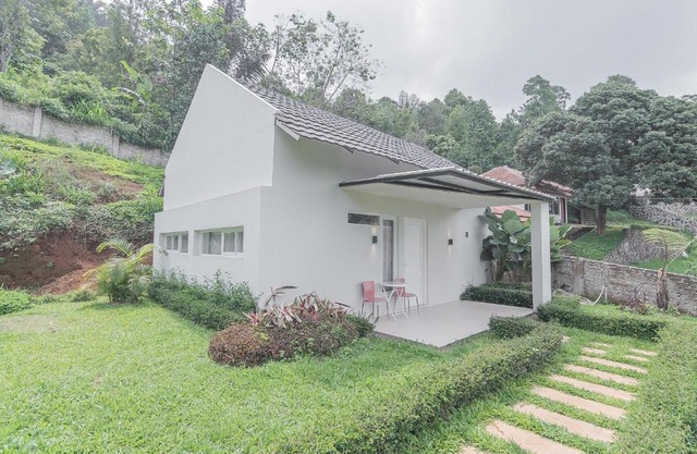 RedDoorz Resort Syariah near D'Castello Ciater Subang