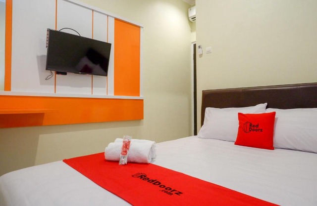 RedDoorz Syariah at Kelud Sampangan Semarang