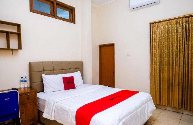 RedDoorz Syariah @ Griya Thamrin Manahan Solo