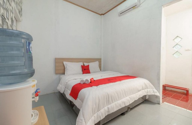 RedDoorz Syariah near Paradiso Beach Sabang