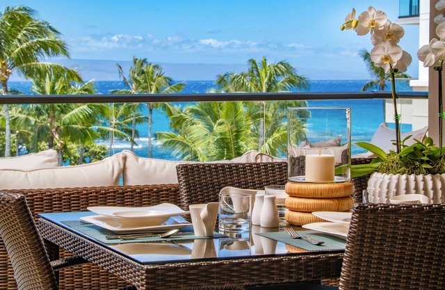 REDECORATED! Like-New Oceanview 3 BR+Sleeper Den 3.5 BA Montage Kapalua Grand Residence Sleeps 8!