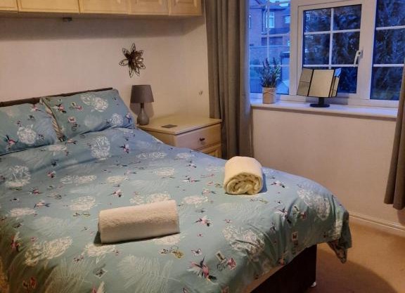 Redmire - 2 bed 1st floor flat overlooking green