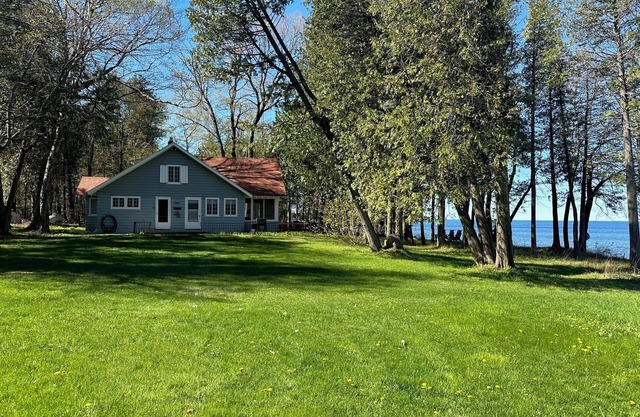 Excepcional Waterfront Cottage perfecto para un grupo!