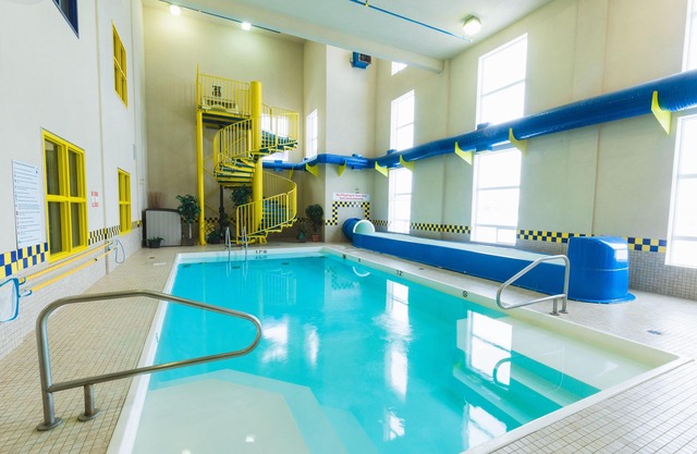 Redwood Inn & Suites - Grande Prairie