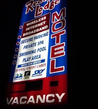 Redwood Lodge Motel