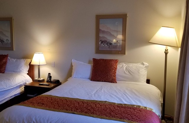 Redwood Motor Inn