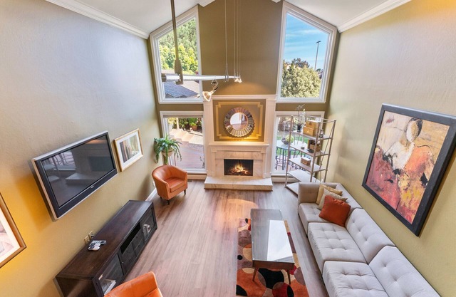 Redwood Shores Living!Restaurantes y tiendas. ¡OFS a 15 minutos!
