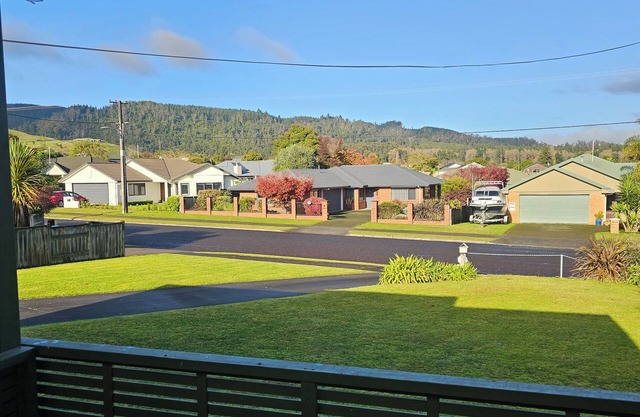 Redwood Spa Hayven, MBT, Spa, Pets Welcome